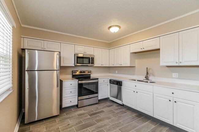 Building Photo - 3193 Elmreeb Dr