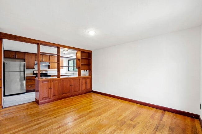 Building Photo - AVAILABLE JULY 1ST!! GORGEOUS 3 BED / 2 BATH HOME IN PENN HILLS!