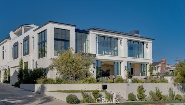 Building Photo - 2820 Bayview Dr