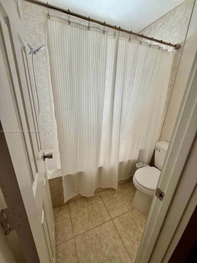 Building Photo - 4280 Ironwood Ct
