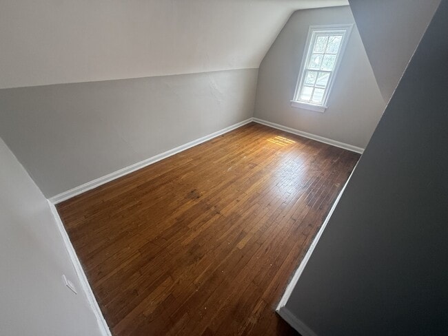 Building Photo - 3718 Gridley Rd