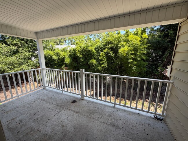 Building Photo - 850 Mallery St