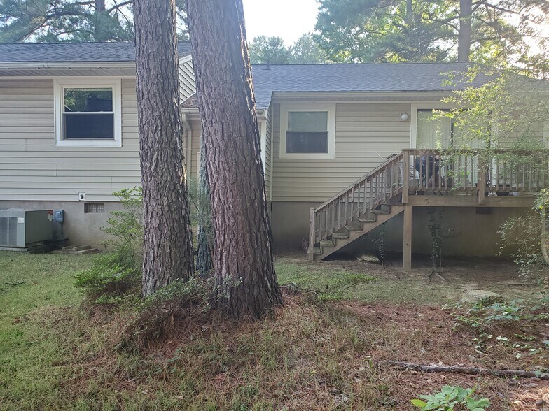 Building Photo - 3 Baytree Ct