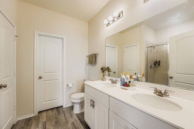 Building Photo - 144 Gunther Way