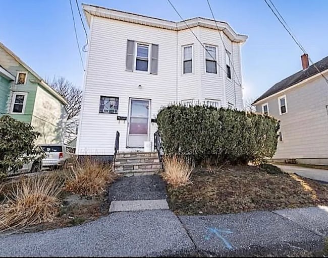 Building Photo - 9 Lafayette St