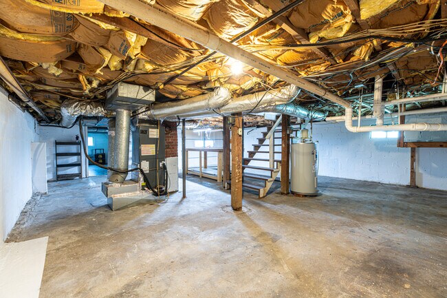 Building Photo - 1314 Goldleaf St