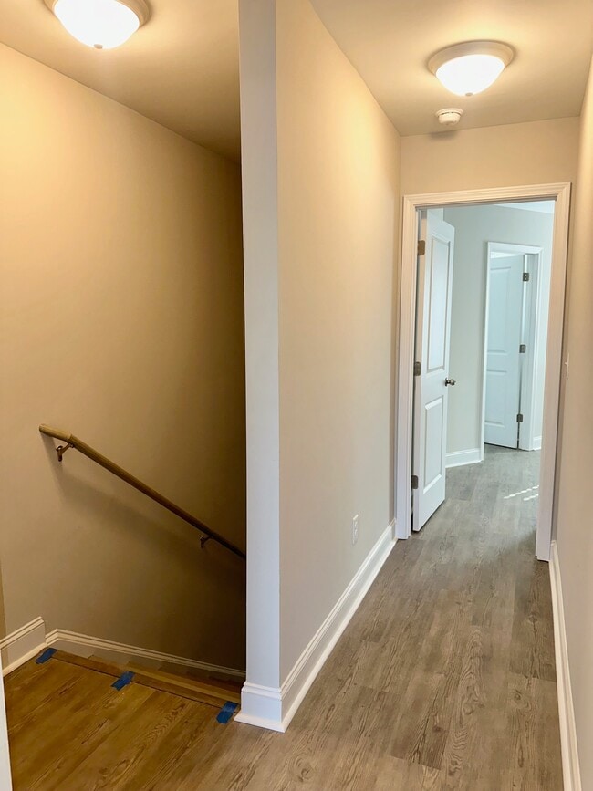 Building Photo - 459 3rd Loop Rd