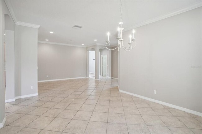 Building Photo - 127 Silver Falls Dr