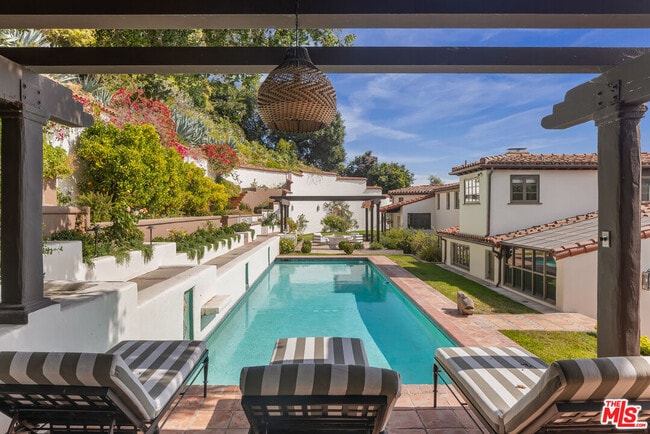 Building Photo - 1744 Reedvale Ln