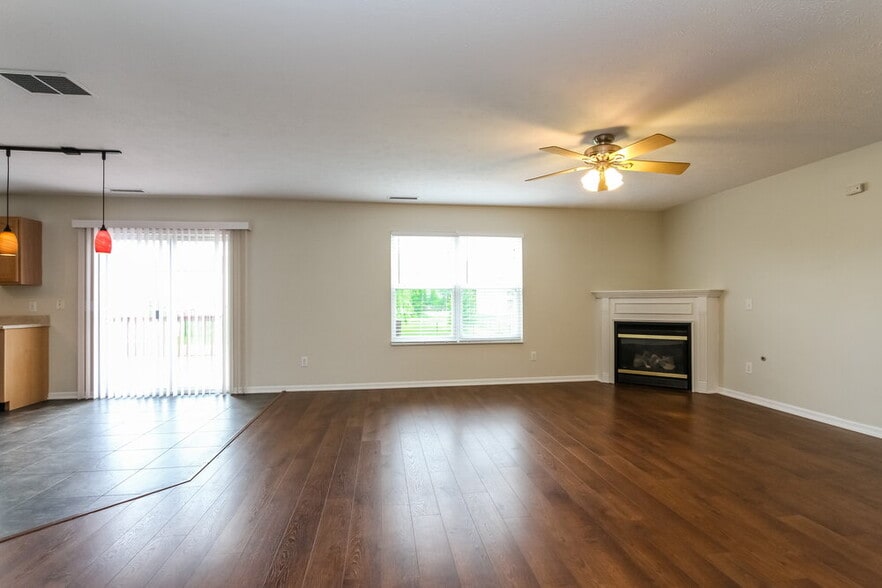 Building Photo - 1685 Cedar Mill Dr