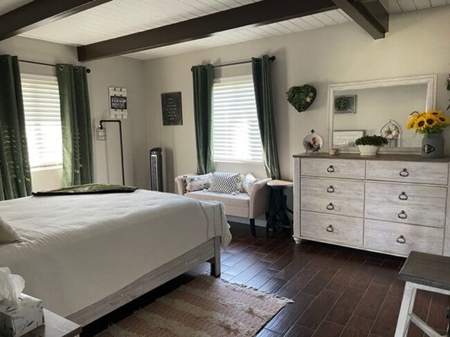 Building Photo - Completely Furnished -  2 BEDROOM 2 BATH+ LOFT  HORSE PROPERTY