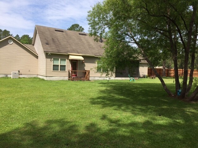 Building Photo - What a view in North Lowndes County!