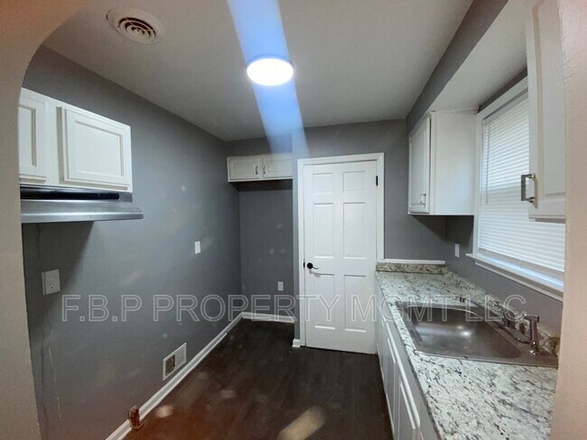 Building Photo - 18626 Prevost St