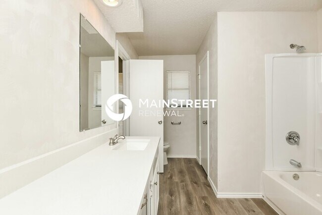 Building Photo - 3 Bedroom Pet-Friendly Home in ALVARADO, TX with Main Street Renewal