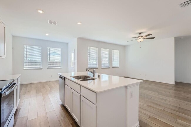 Building Photo - 231 Autumn Sage Ln