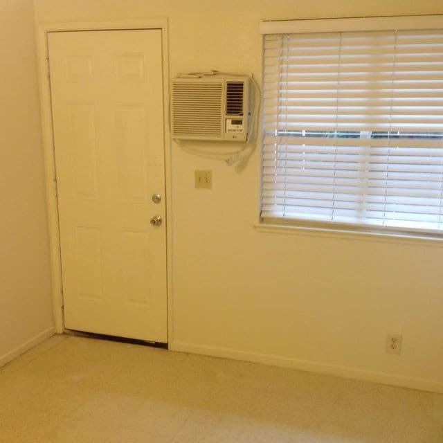 Building Photo - Apartment For Rent in Merced