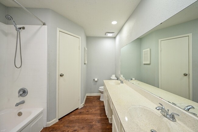 Building Photo - 6715 Greenyard Dr