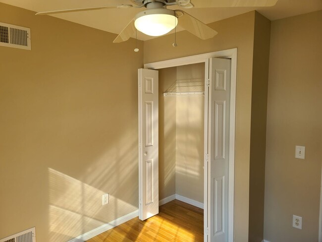 Building Photo - 3 Bedroom Townhome for Rent in Waynesboro