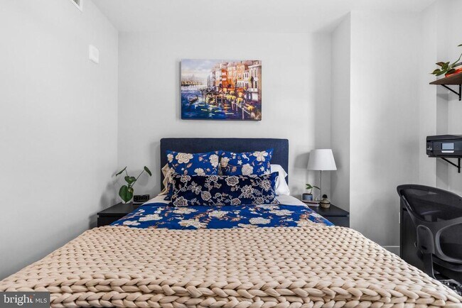 Building Photo - 1300 4th St SE