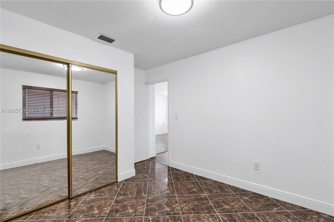 Building Photo - 11432 NW 87th Pl