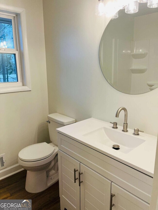 Building Photo - 502 Bavarian Dr