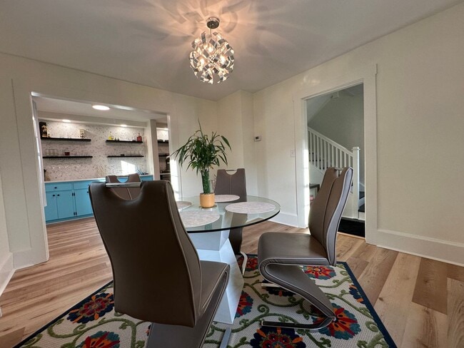 Building Photo - 3 bedroom, 2 bath, unfurnished or furnishe...