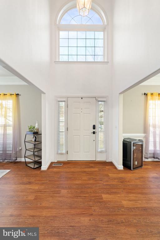 Building Photo - 523 Windermere Drive