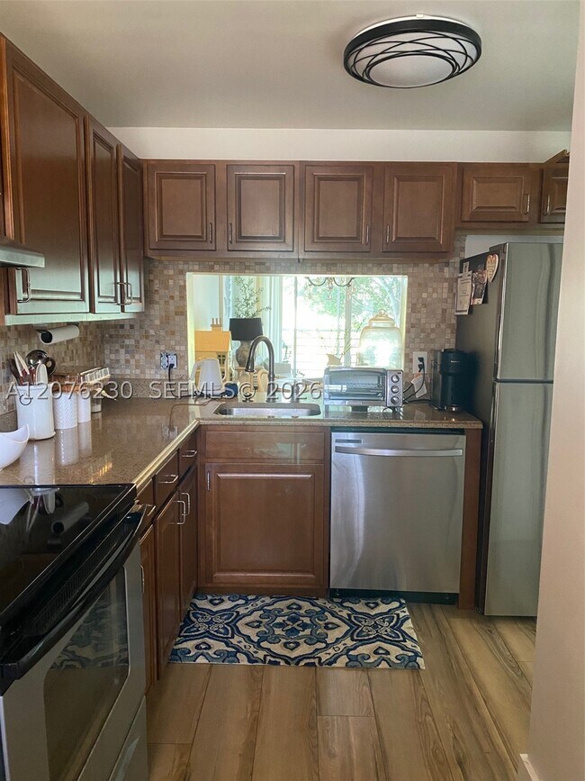 Building Photo - 9420 Poinciana Pl