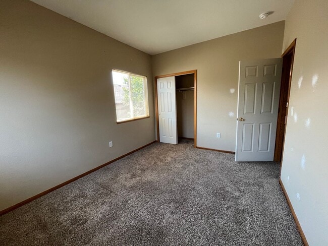 Building Photo - Beautiful Home in North Fort Collins