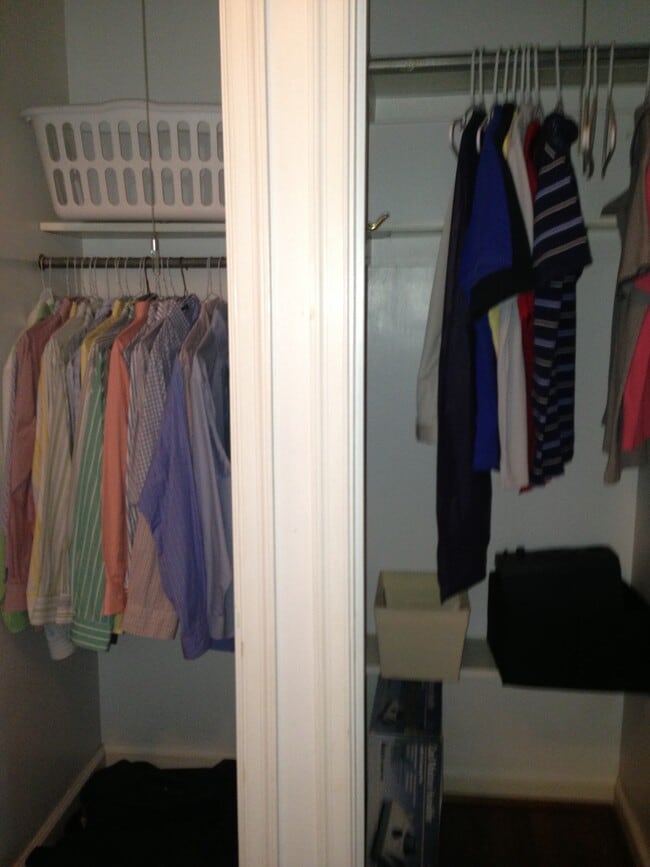 Building Photo - 5692 N College Ave