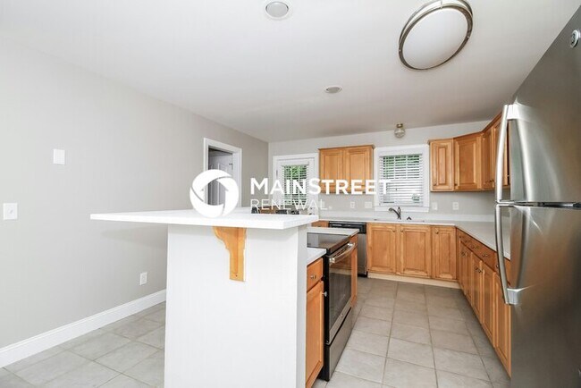 Building Photo - 3 Bedroom Pet-Friendly Home in Greensboro, NC with Main Street Renewal