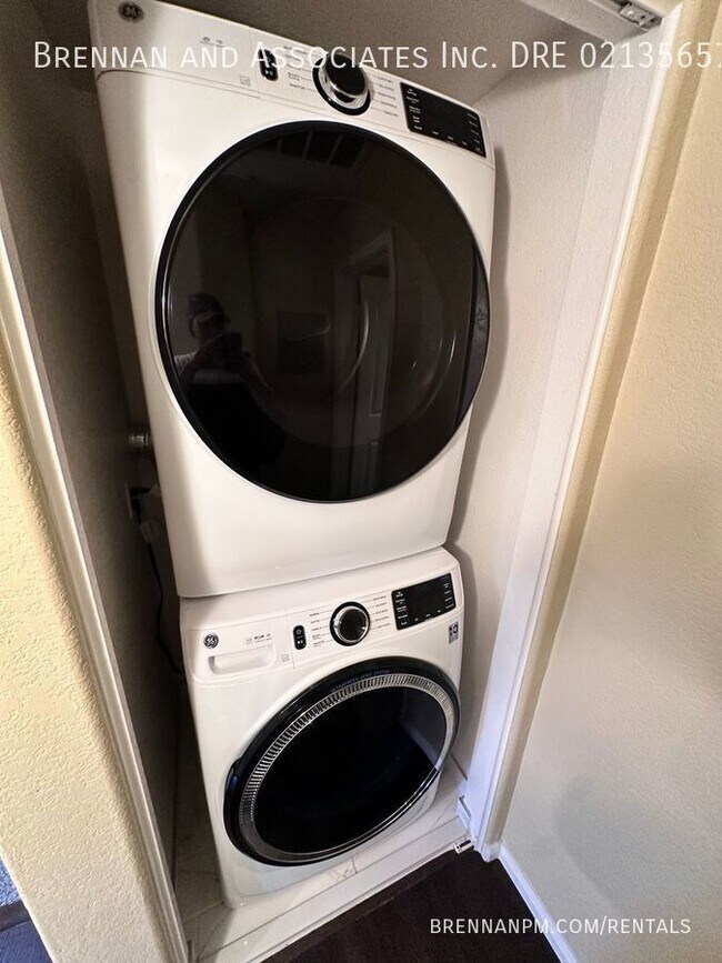 Building Photo - 2728 Farragut Rd