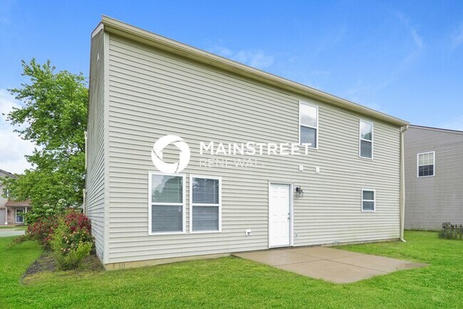 Building Photo - 4 Bedroom Pet-Friendly Home in Plainfield, IN with Main Street Renewal