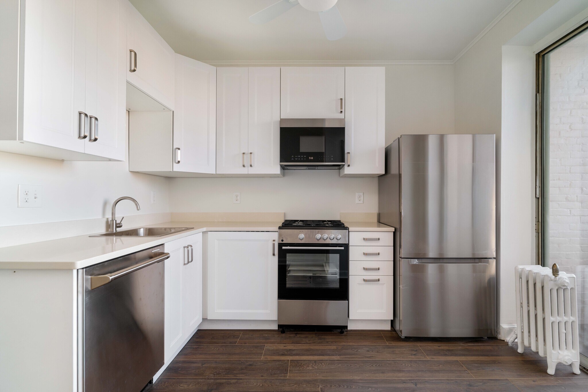 Building Photo - 321 Tappan St