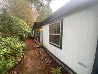 Building Photo - 17312 119th Ave NE