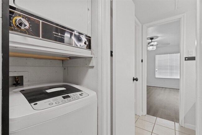 Building Photo - 2350 Bering Dr