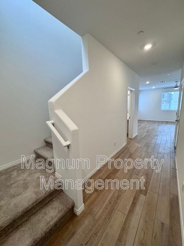 Building Photo - 30326 Corte Santa Barbara