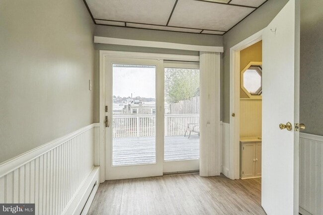 Building Photo - 4658 Mansion St