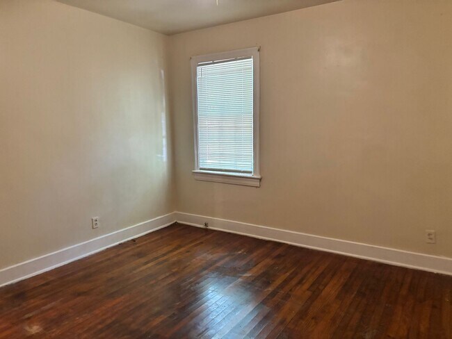 Building Photo - 177 W Santa Clair St