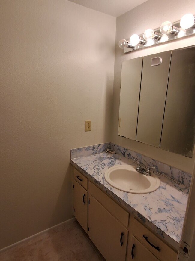 Building Photo - 446s51