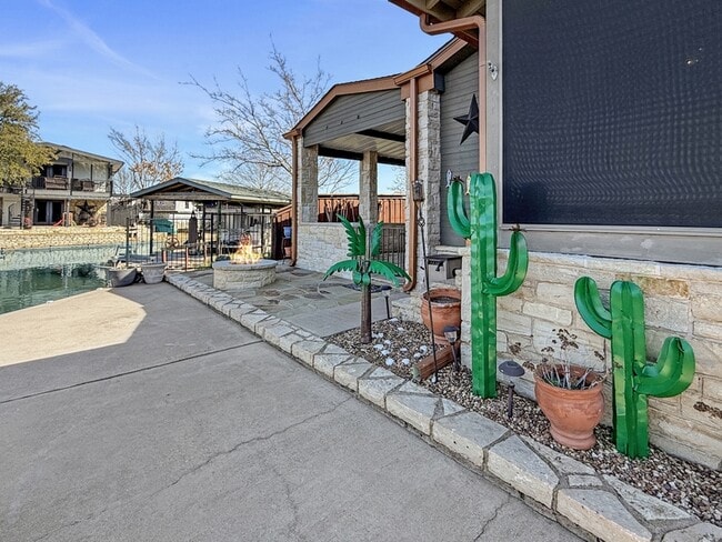 Building Photo - 6505 Christa Ct