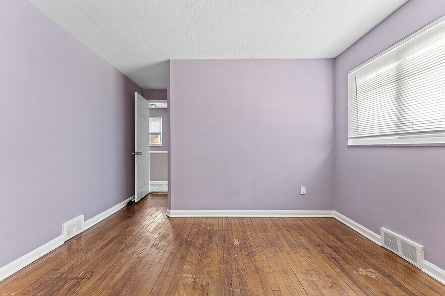 Building Photo - 21130 Morris Ave