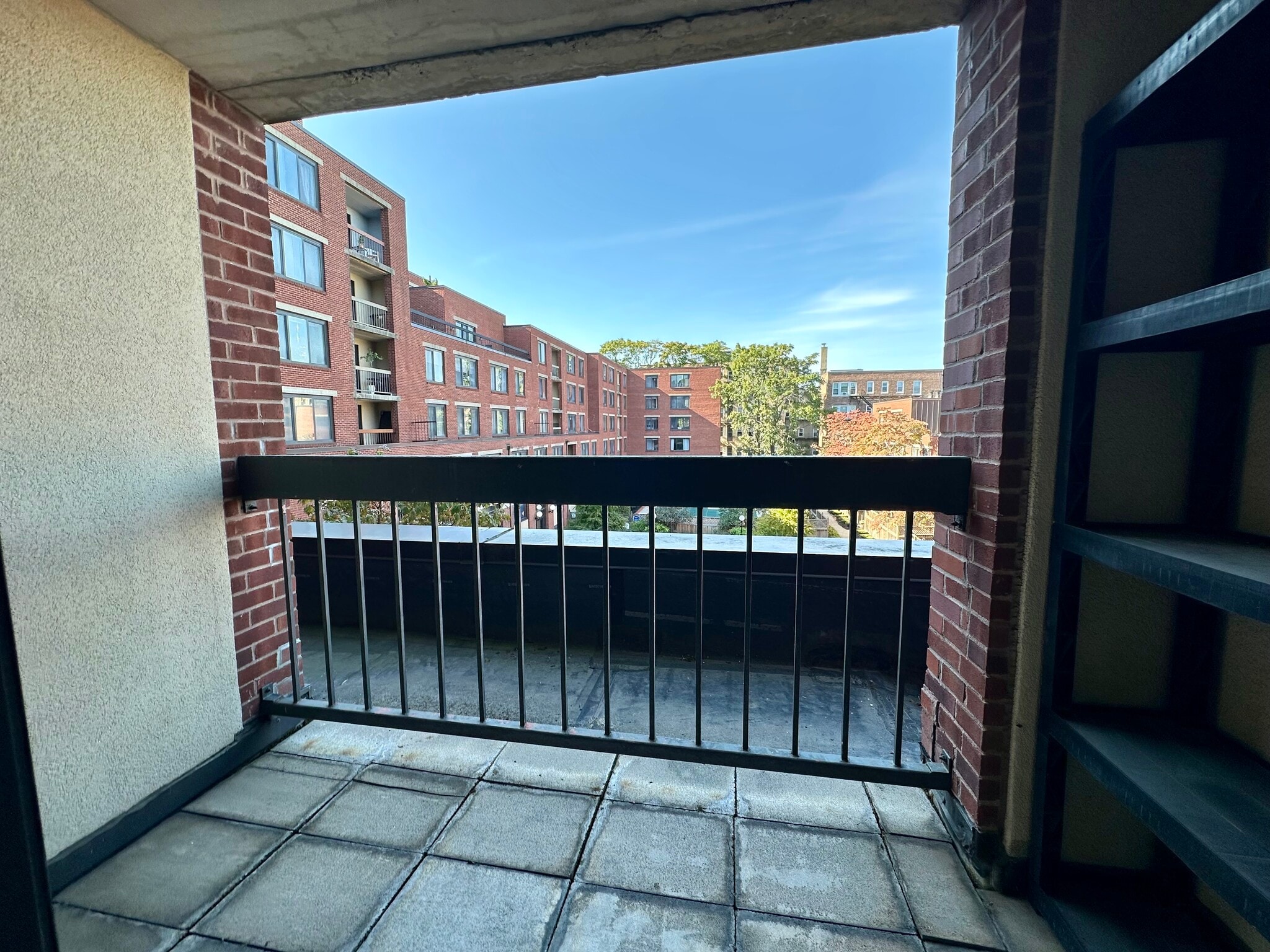 Building Photo - 85 Brainerd Rd