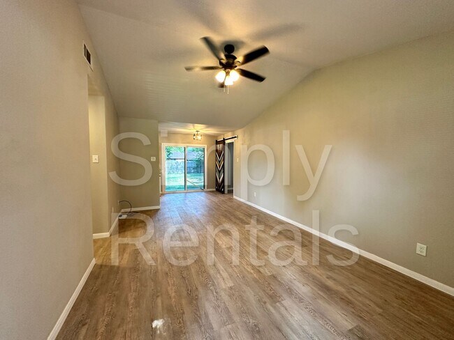 Building Photo - 6716 Flamingo Rd