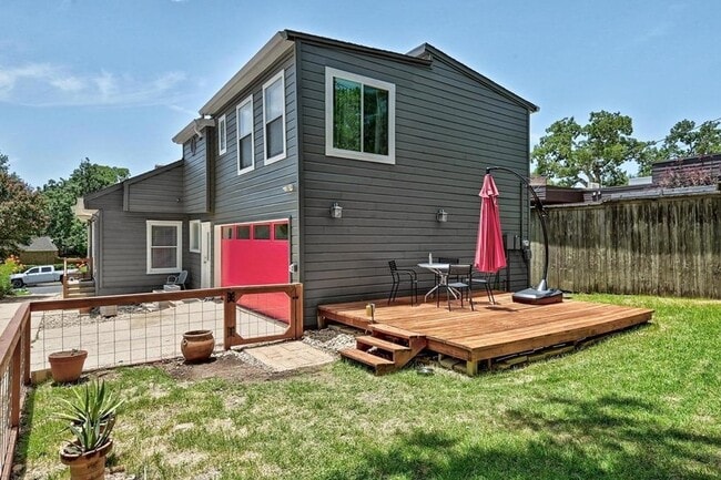 Building Photo - 3408 Bonnie Rd