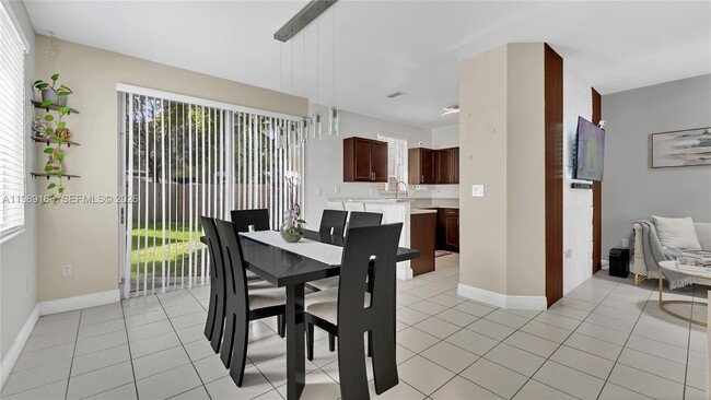 Building Photo - 2342 SE 10th St