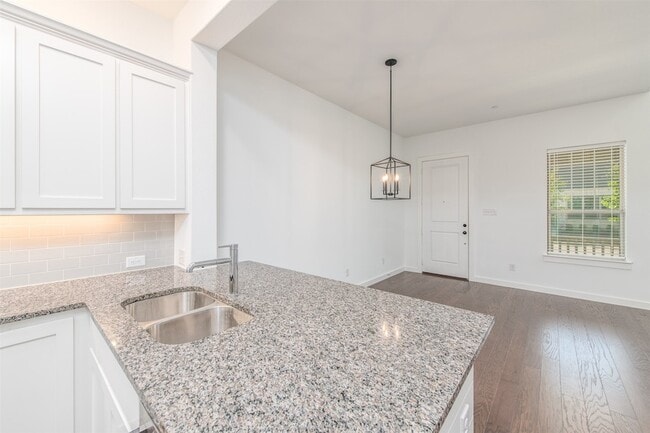 Building Photo - 6520 Northern Dancer Dr