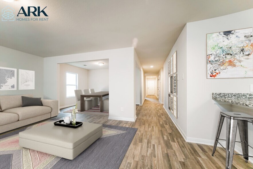 Building Photo - 15815 Del Norte Dr