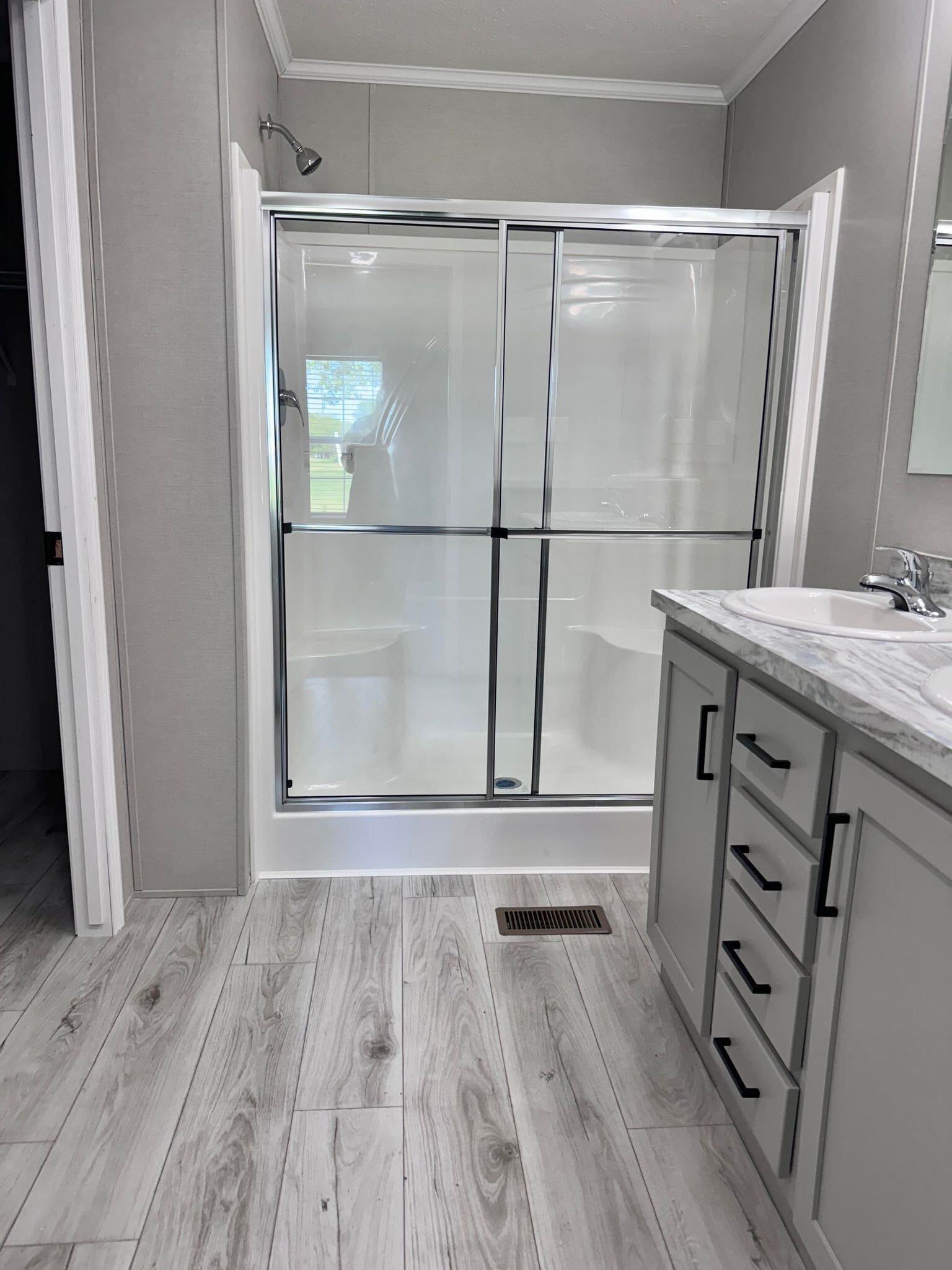 Building Photo - 17060 Canterbury Cir