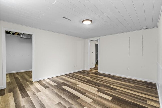 Building Photo - 1330 Brockman Ave